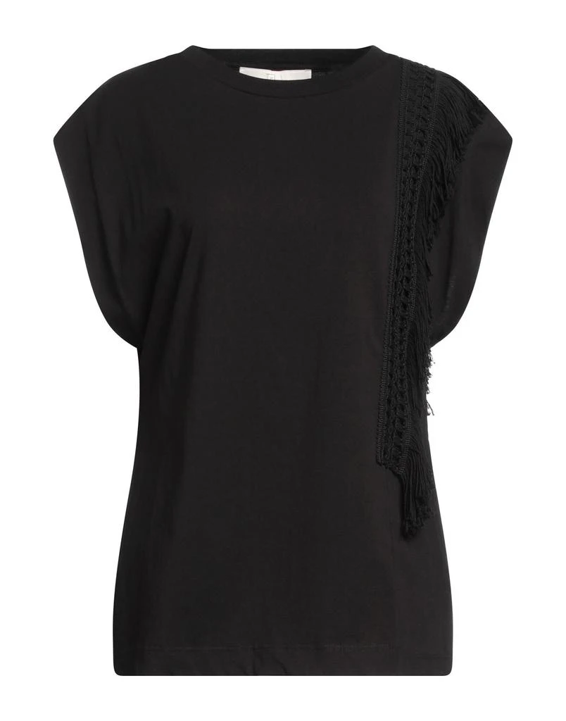 TELA Basic T-shirt 1