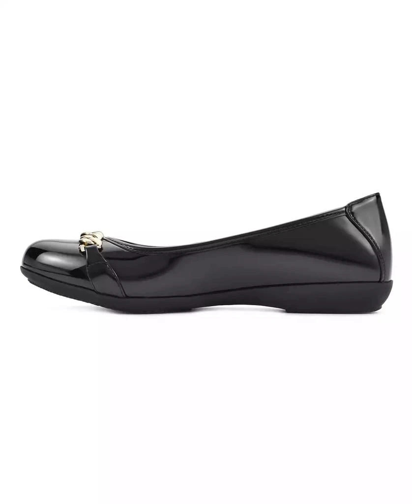 White Mountain Women's Charmed Ballet Flats 6