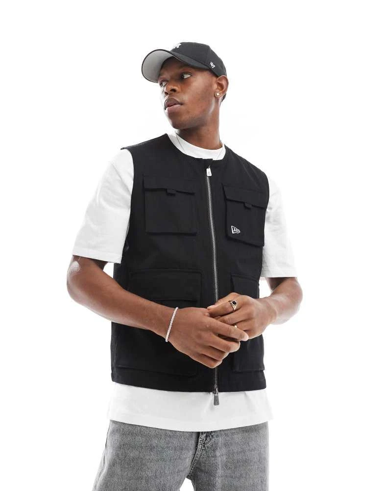 New Era New Era utlity vest in black 1