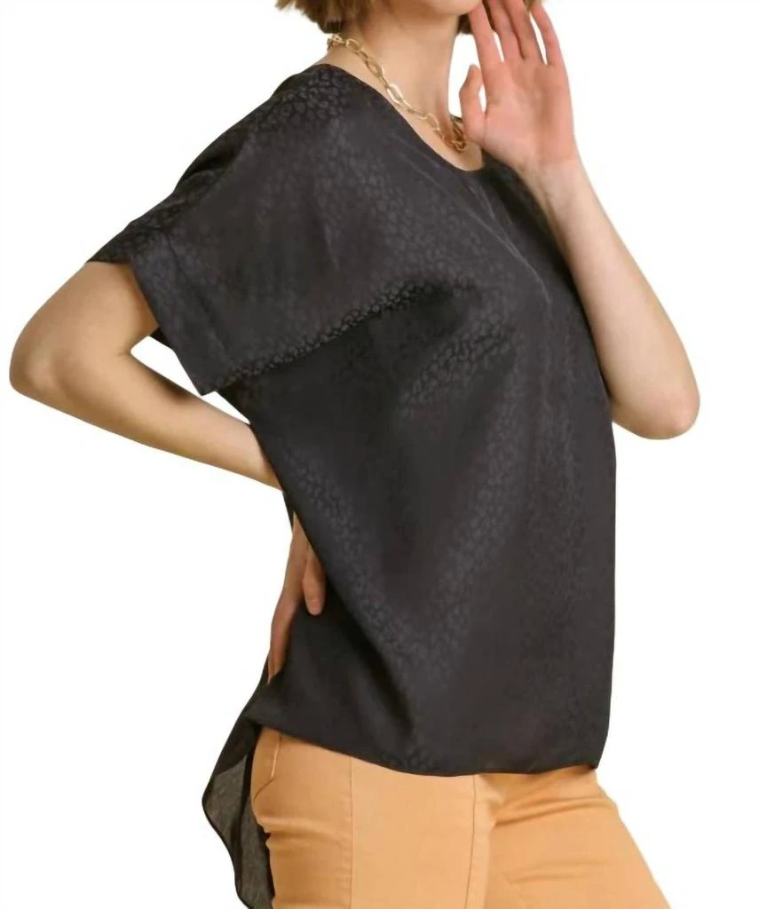 Umgee Umgee - Animal Jacquard Dolman Sleeve Top 2