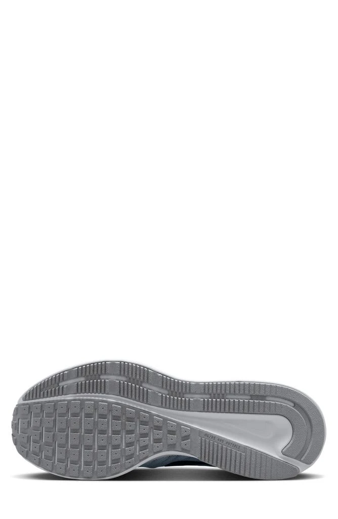 NIKE Run Swift 3 Running Shoe 5