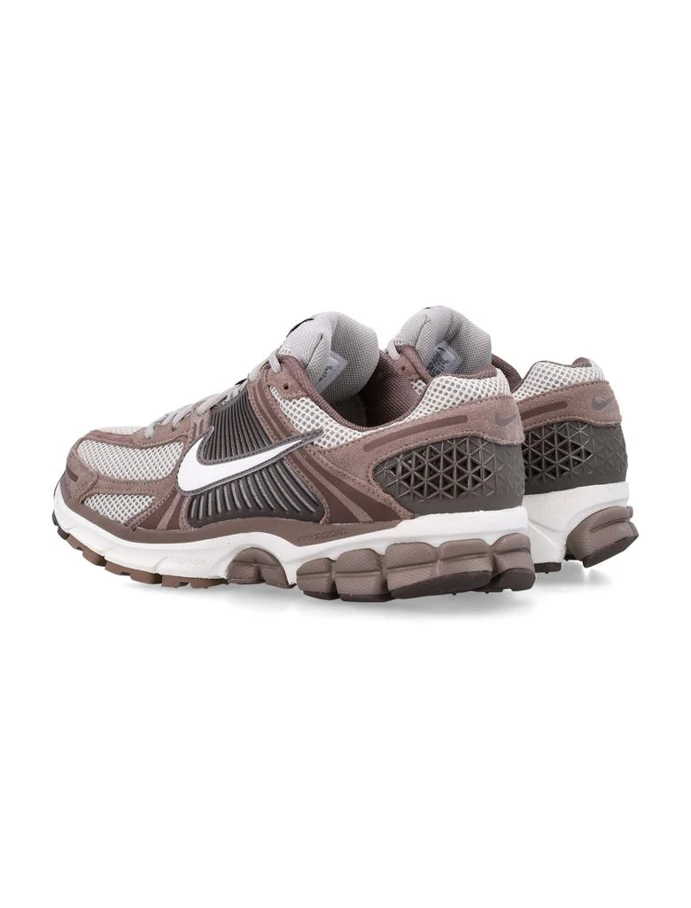 NIKE ZOOM VOMERO 5 4