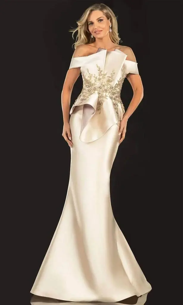 Terani Couture Terani Couture - Lace Appliqued Fold Ornate Mermaid Gown