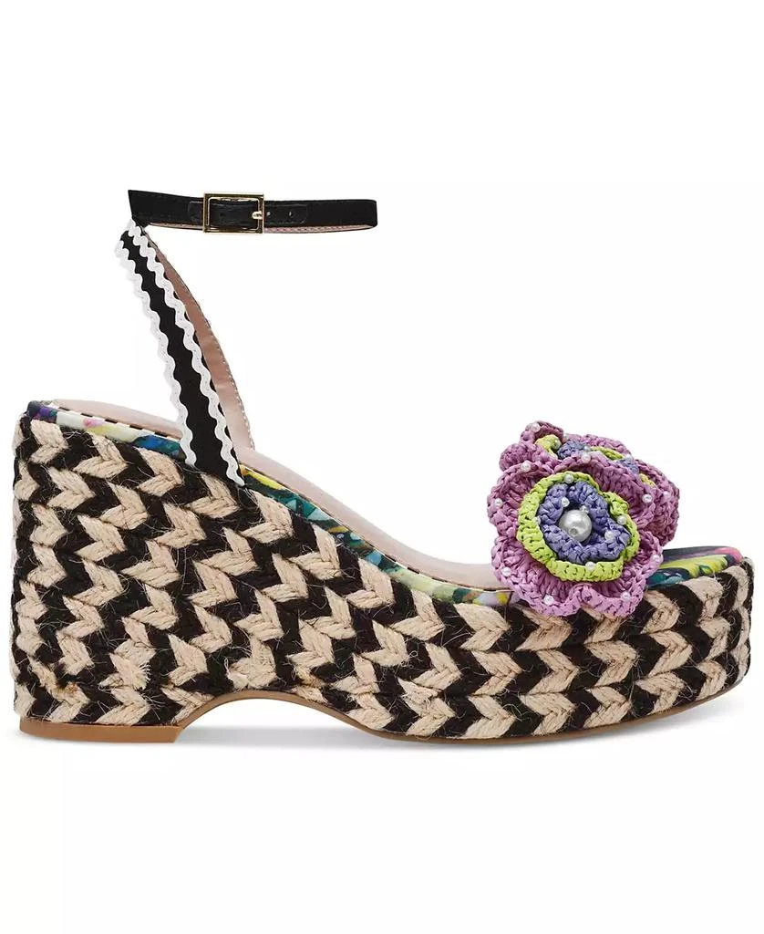 Betsey Johnson Women
s Marabela Macrame Platform Wedge Sandals 2