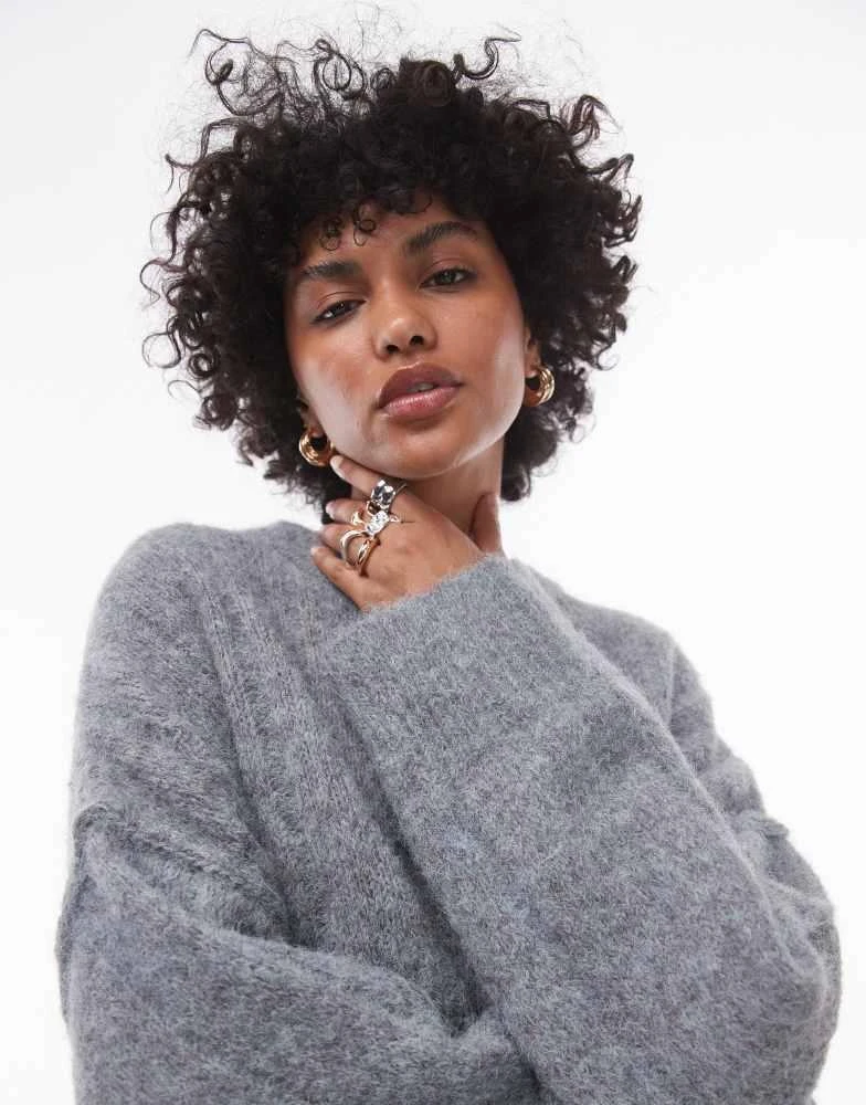 Topshop Topshop knitted fluffy rib oversized crew jumper in grey 4