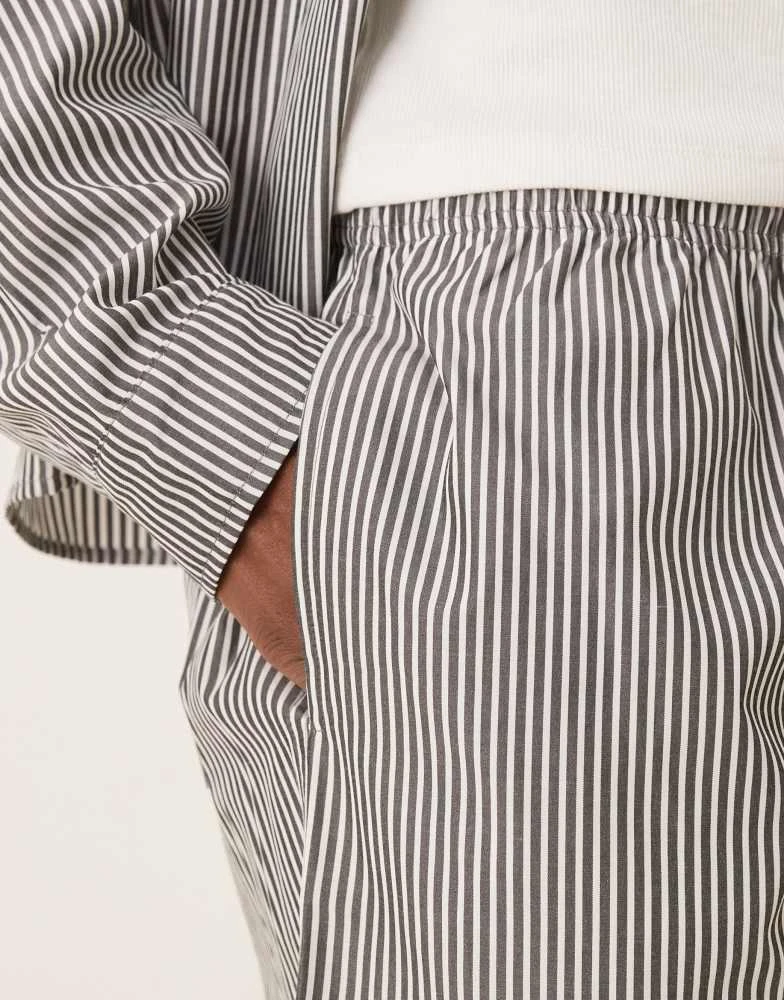 ASOS ASOS DESIGN co-ord stripe short in grey 3