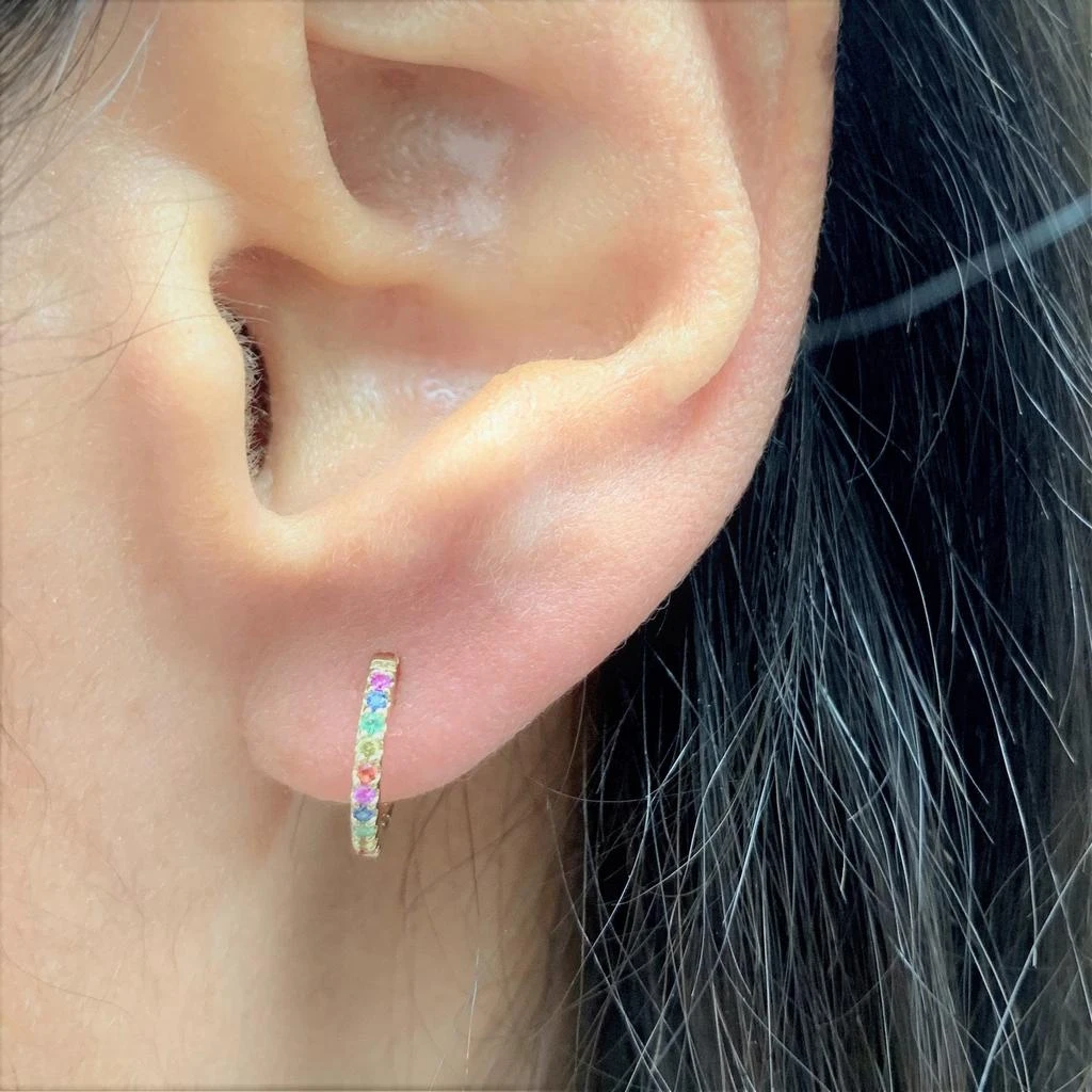 Sabrina Designs 14k Gold
Rainbow Sapphire Huggie Earrings 3