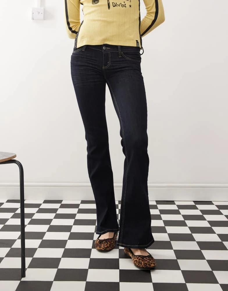 Cheap Monday Cheap Monday Booty Bei stretch low rise bootcut jeans in black top rinse wash 4