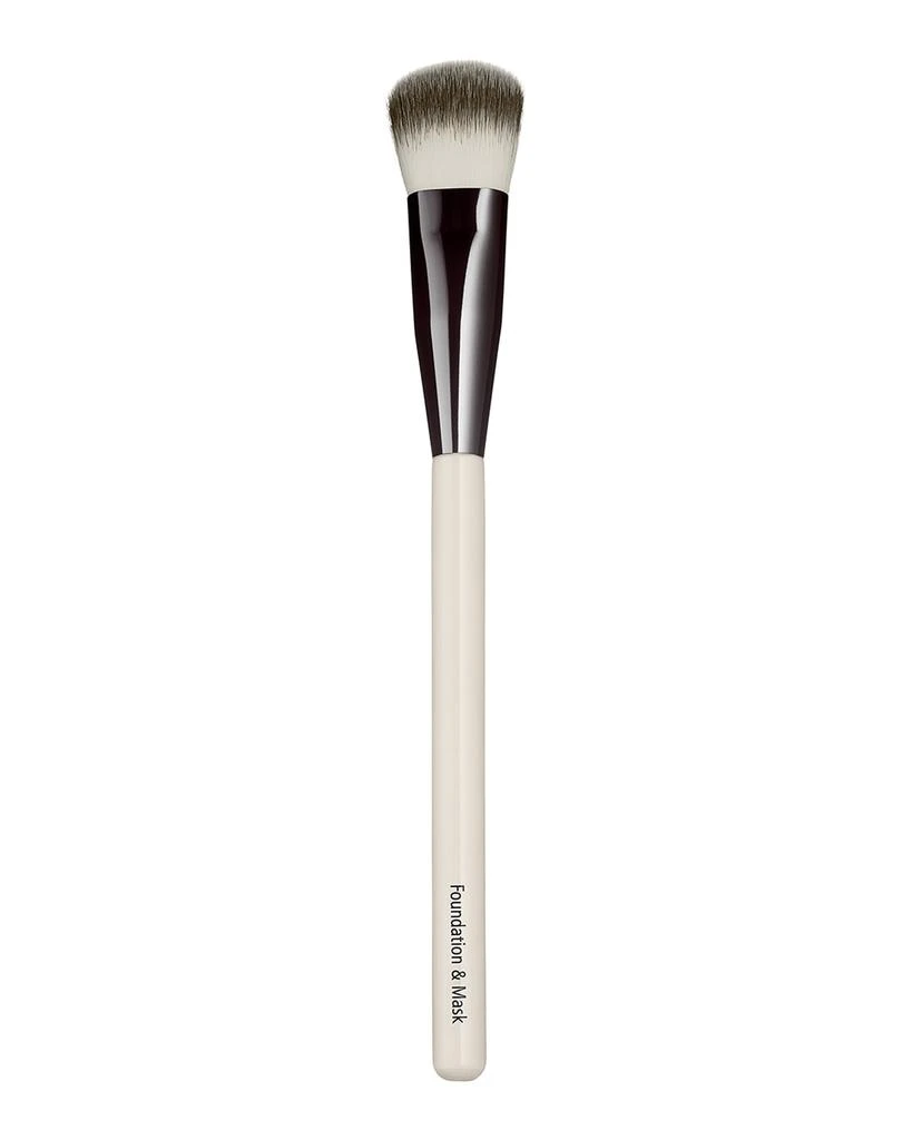 Chantecaille Foundation
Mask Brush