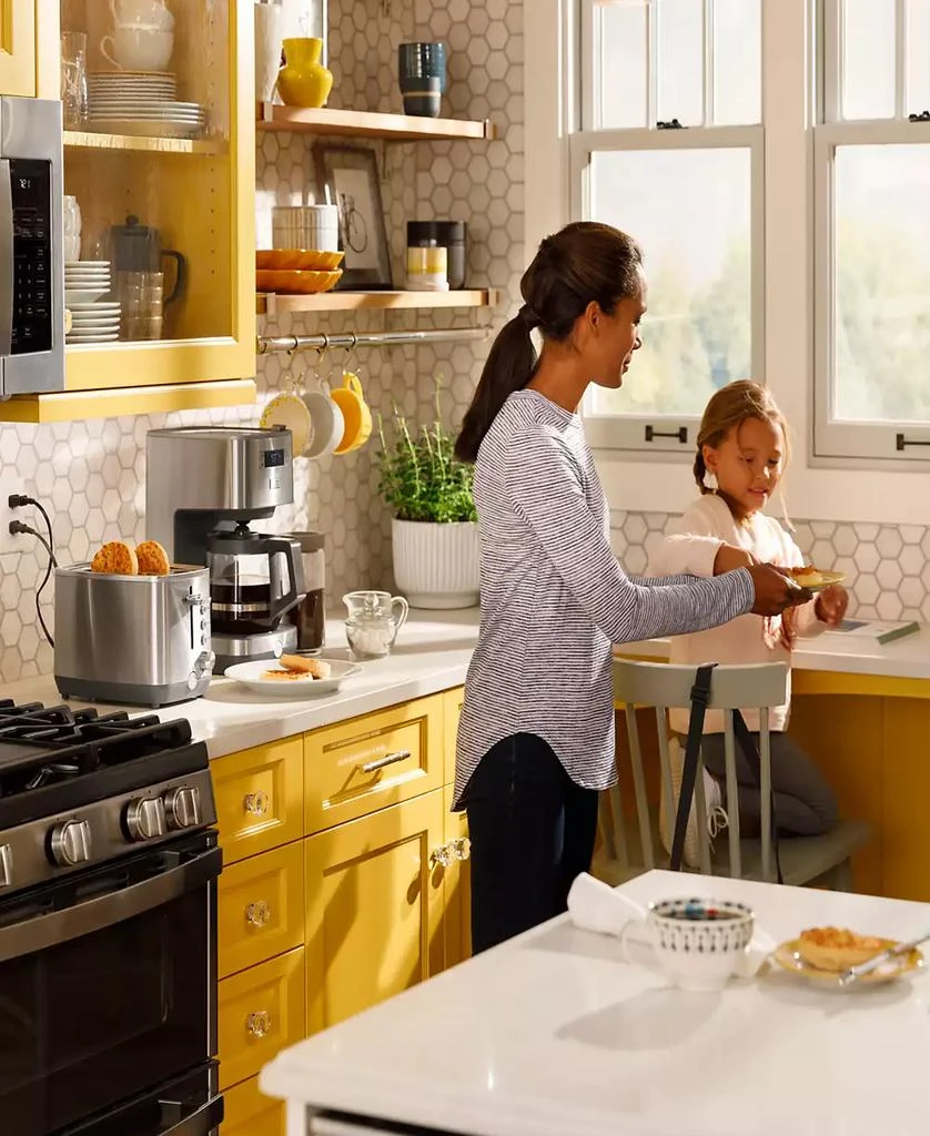 GE Appliances GE 2-Slice Toaster 3