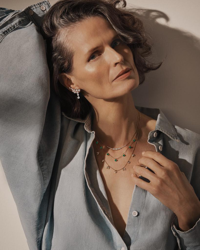 Graziela Gems 18K Yellow Gold 5-Diamond Curved Bar Necklace