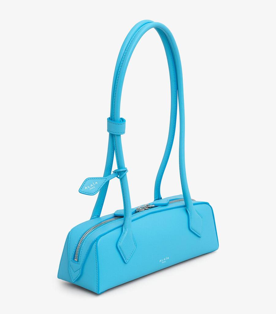 (送料・関税込) ALAIA LE TECKEL leather small bag (blue) Le Teckel Small leather shoulder bag in blue - Alaia | Mytheresa