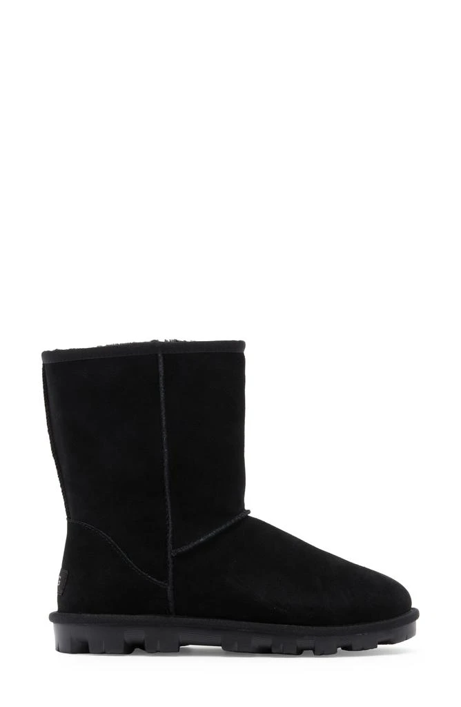 UGG Essential Short Boot 4