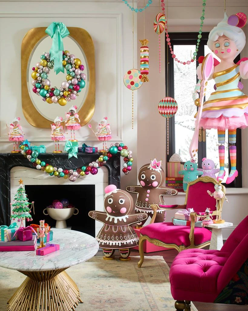 Glitterville Here We Come a Waffling Beba Tabletop Nutcracker 2
