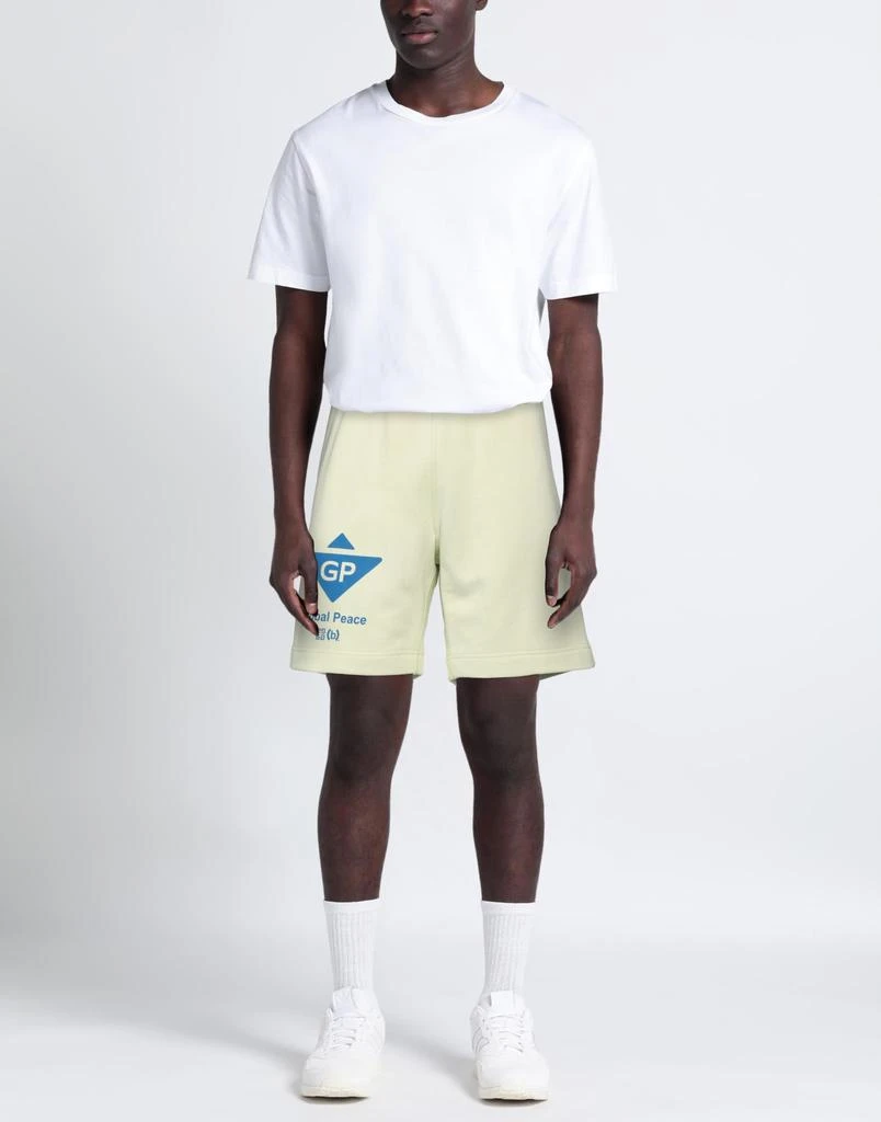 Givenchy Shorts 
Bermuda 2