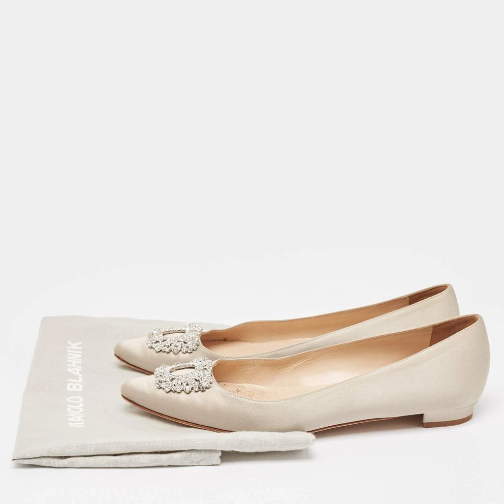Manolo Blahnik Manolo Blahnik Light Grey Satin Hangisi Flats Size 38.5 9