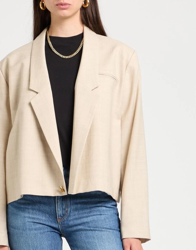 AERON Blazer 4