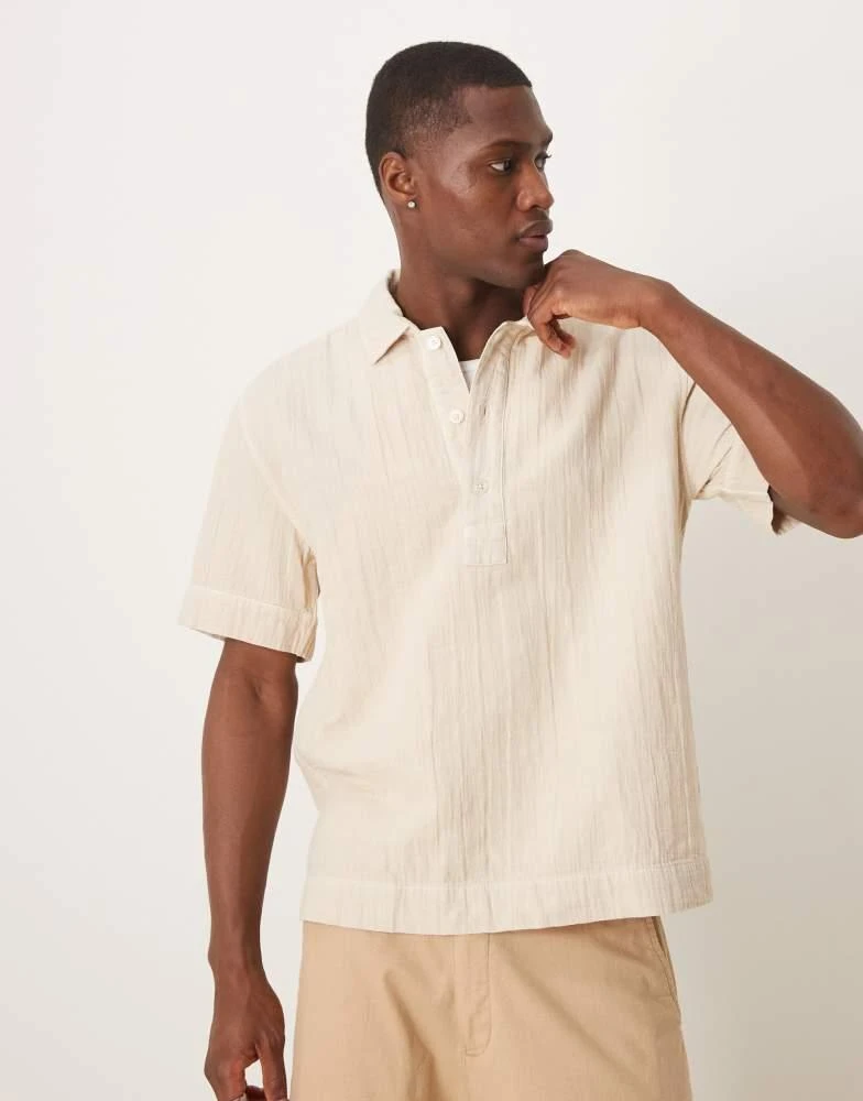 Abercrombie & Fitch Short Sleeve Linen Button Shirt in beige-Neutral Abercrombie & Fitch Short Sleeve Linen Button Shirt in beige-Neutral
