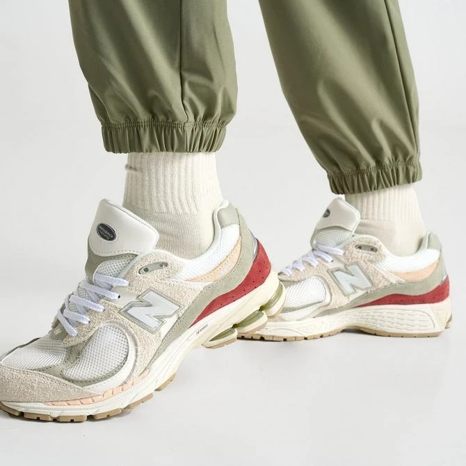 New Balance Women's New Balance Athletics Stretch Woven Jogger Pants 5
