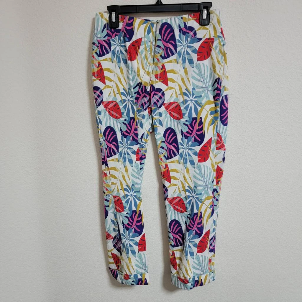 Insight Editions Women Capri 1