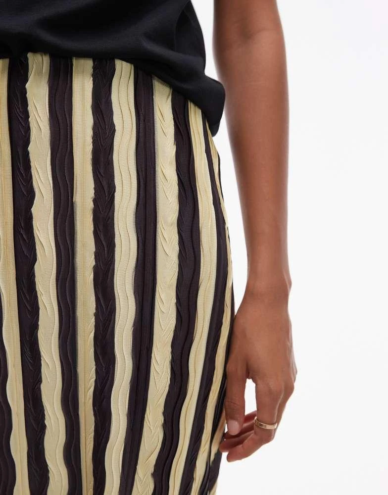 Topshop Topshop stripe plisse midaxi skirt in chocolate 5