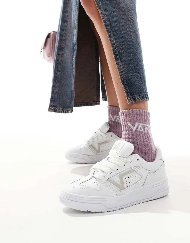 Vans Vans upland chunky leather trainers in white and beige 1
