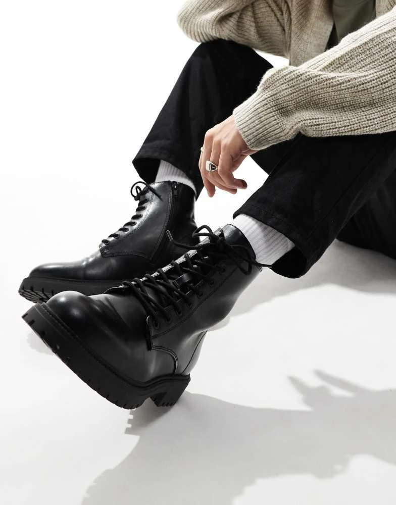 Pull&Bear Pull&Bear lace up boot in black 3
