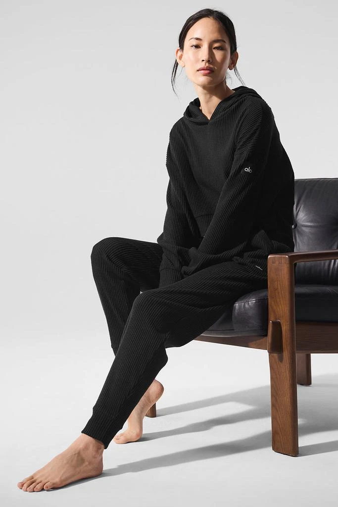 Alo Muse Sweatpant - Black 5