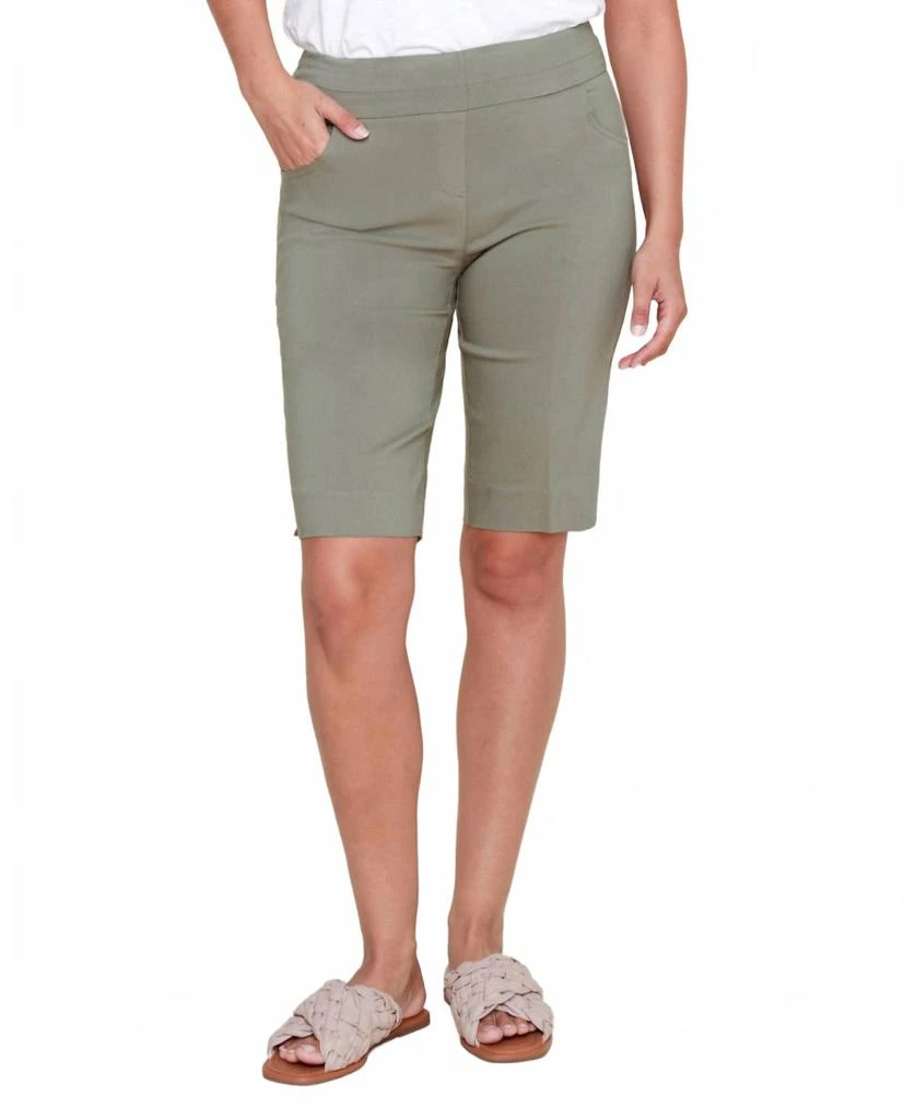 Renuar Pull On Bermuda Short In Sage 1
