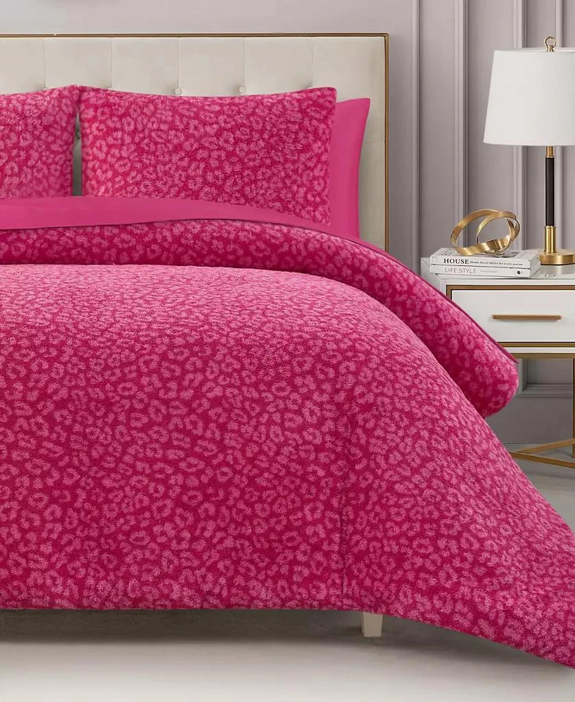 Juicy Couture Cheetah Feathered 2-Pc. Comforter Set 1