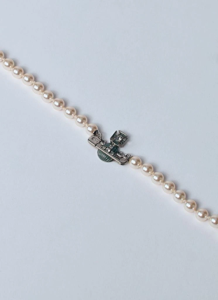 Vivienne Westwood Kitty Pearl Necklace 2