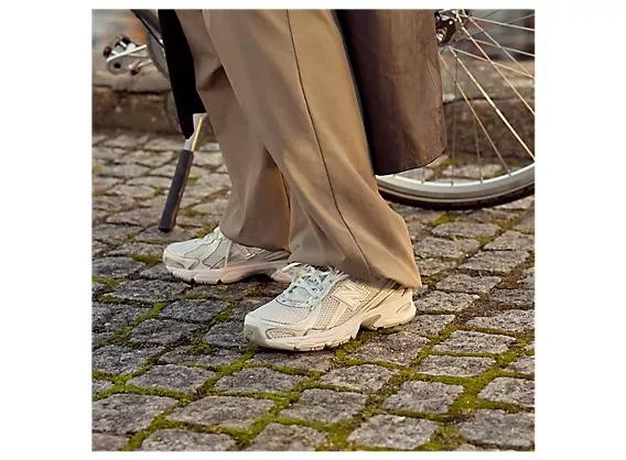 New Balance 740 7