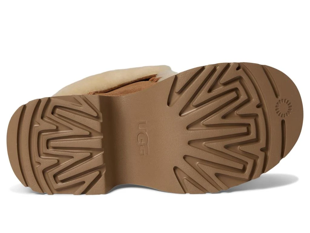 UGG Esmee Lace-up 3