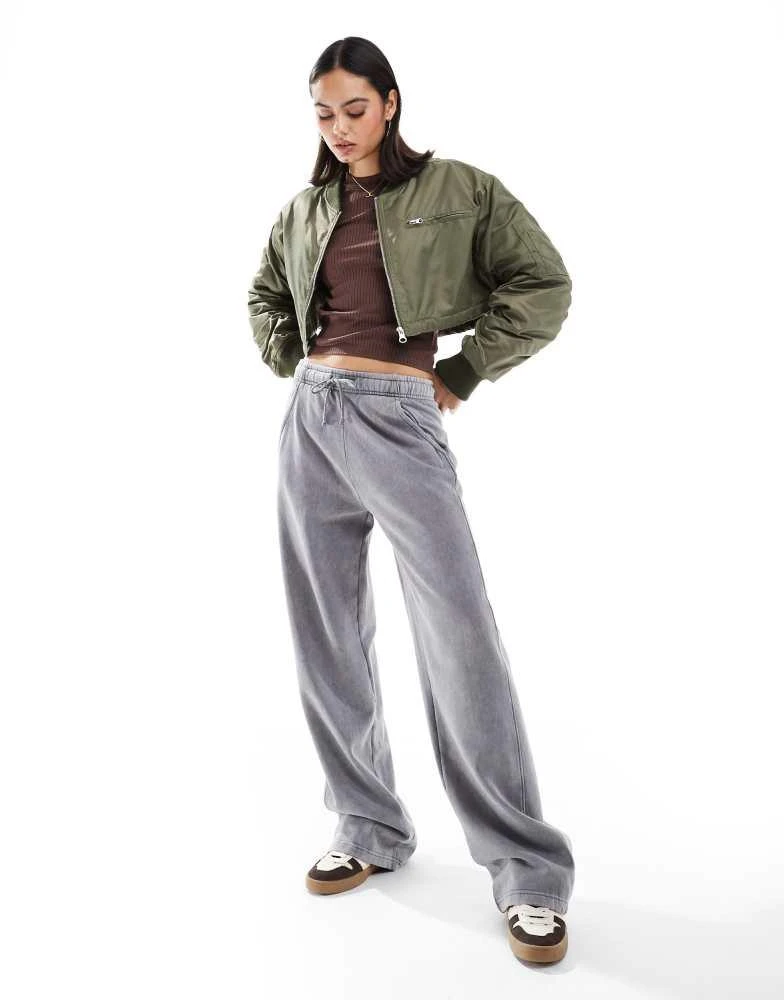 Pull&Bear Pull&Bear wide leg jogger in acid washed grey 2