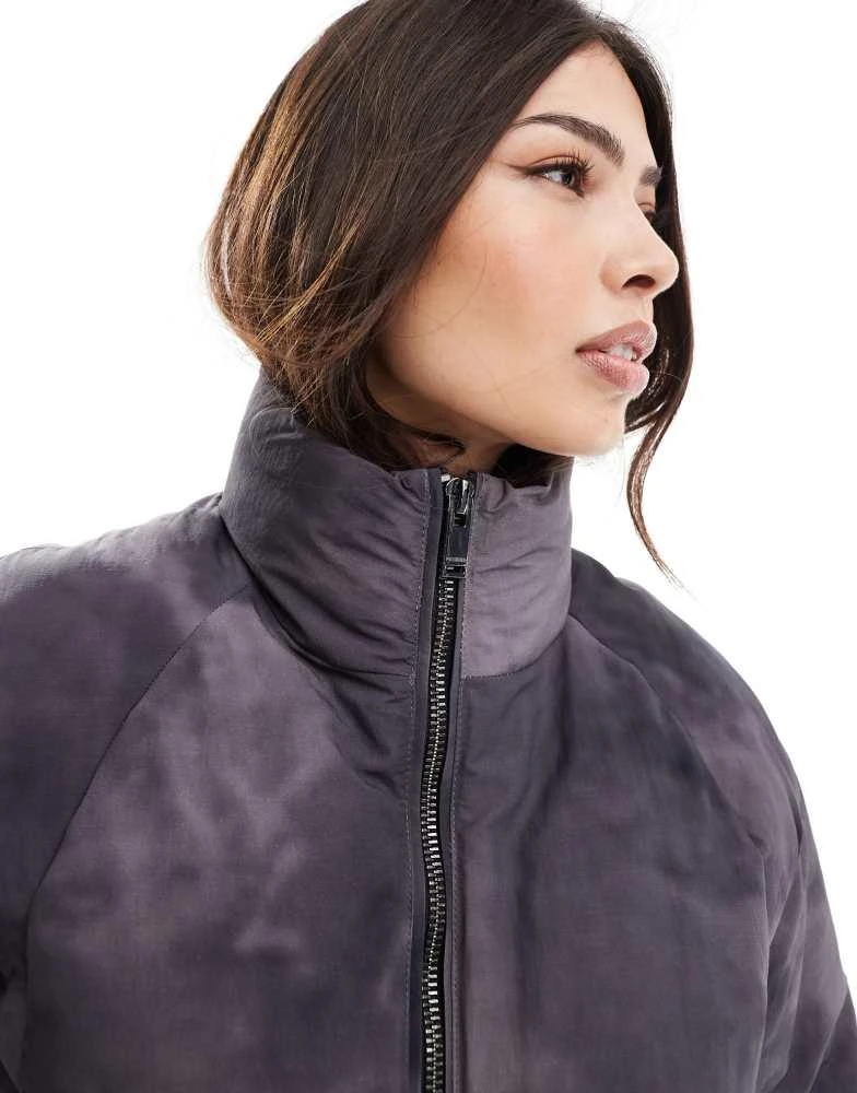 Pull&Bear Pull&Bear washed effect padded puffer jacket in grey 3