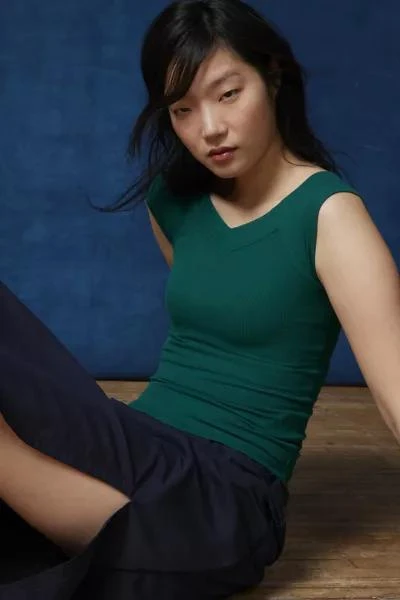 BDG BDG Shannen Ribbed V-Neck Top 1