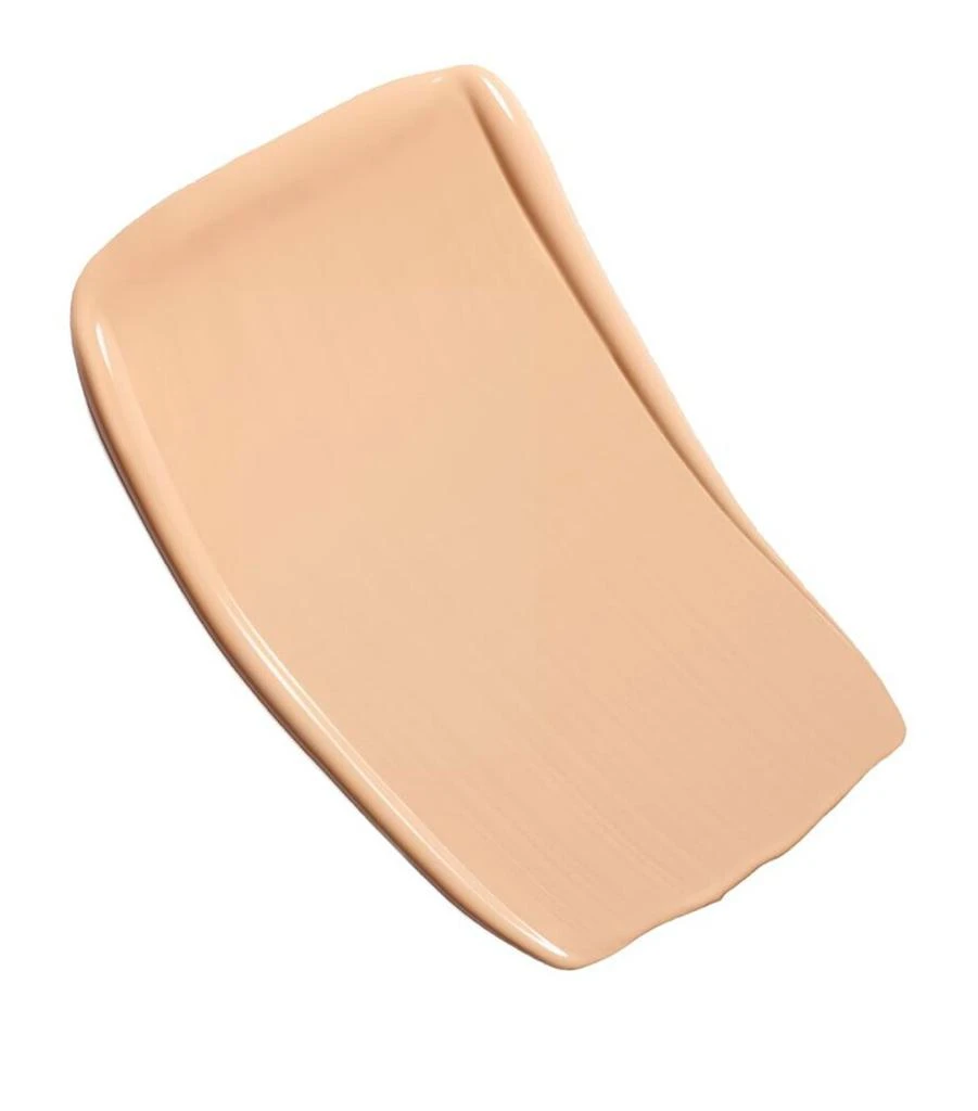 Chanel N°1 DE CHANEL Revitalizing Foundation 2