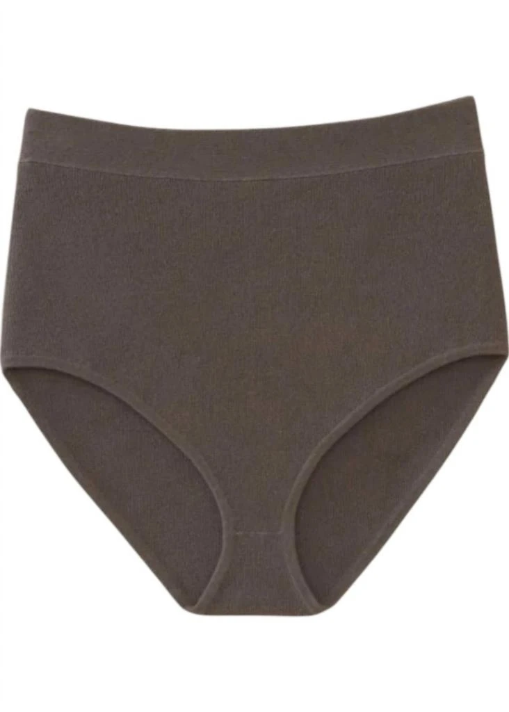 Lauren Manoogian Lauren Manoogian - Rib Brief 3