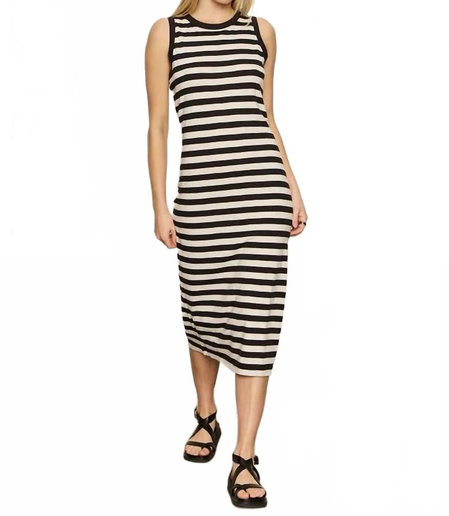 Shop Knit Back Slitted Maxi Dress on Sale at BeyondStyle  Get 25% Off Knit  Back Slitted Maxi Dress with Limited-Time Flash Deals, Exclusive Discounts,  and Special Offers. Enjoy Unbeatable Savings on