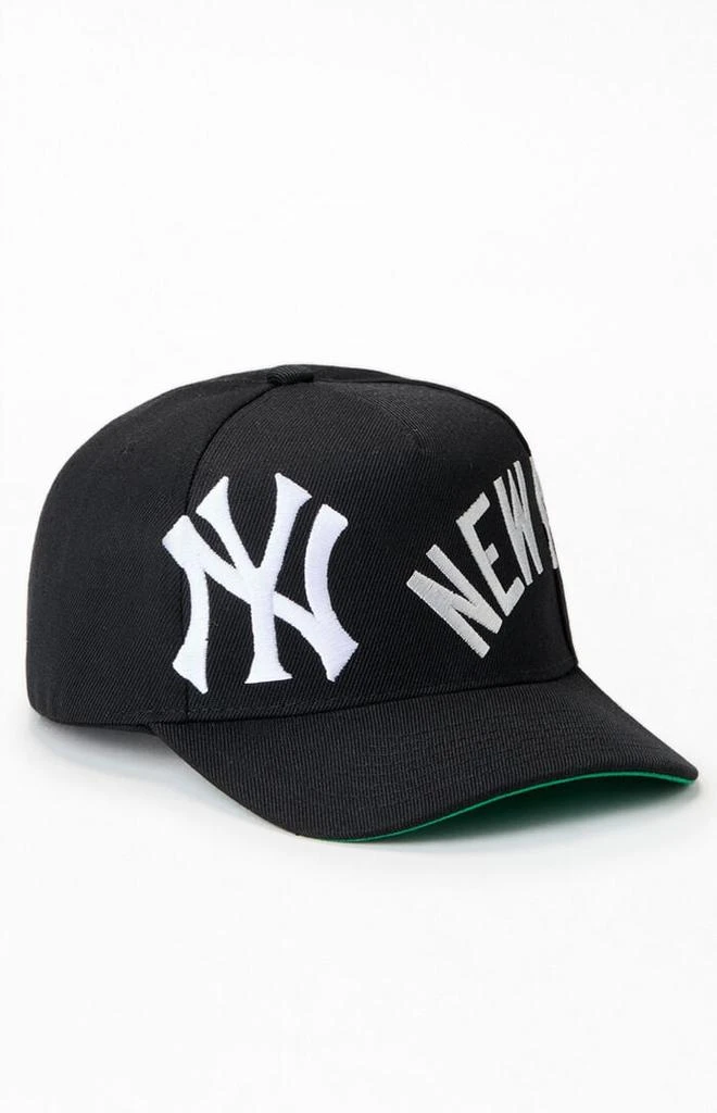 Mitchell & Ness MLB NY Yankees Busted Pro Snapback Hat 1