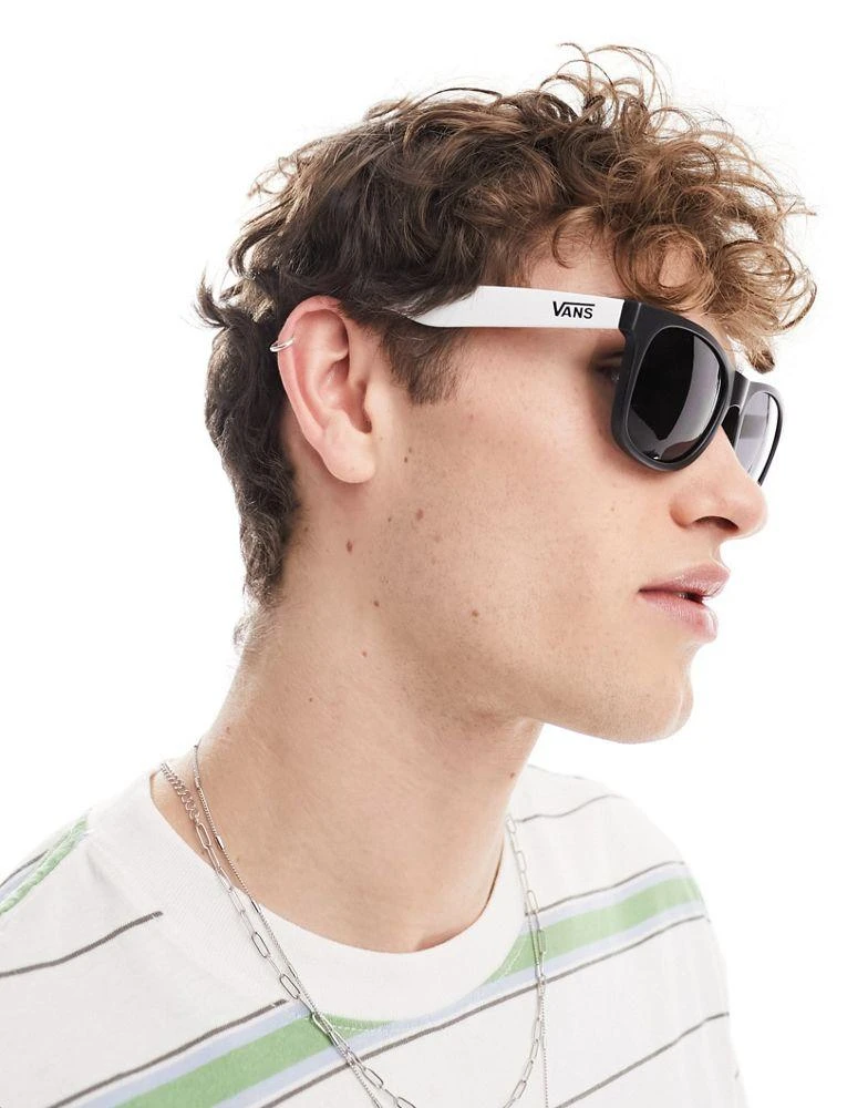 Vans Vans spicoli shades in black and white 1