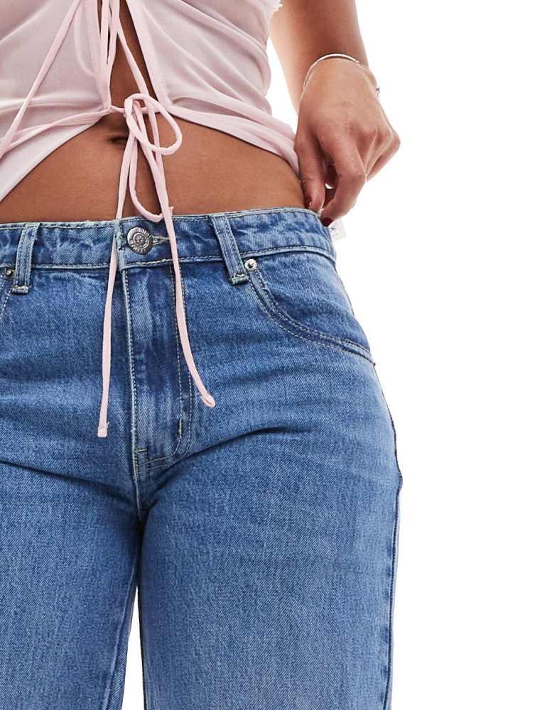 Daisy Street Daisy Street low rise boyfriend jeans in mid wash blue denim