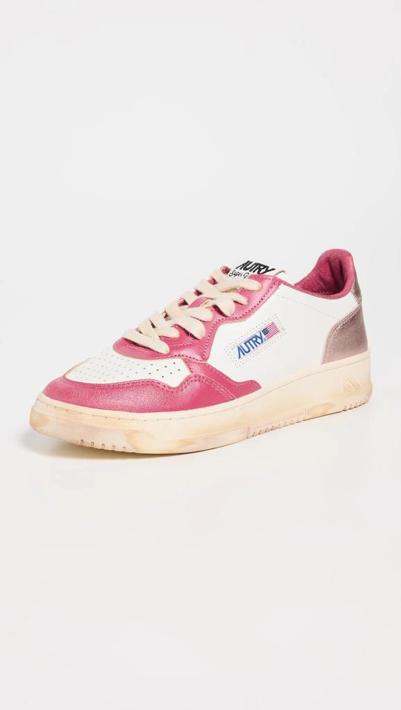 Autry Super Vintage Low Sneakers 1