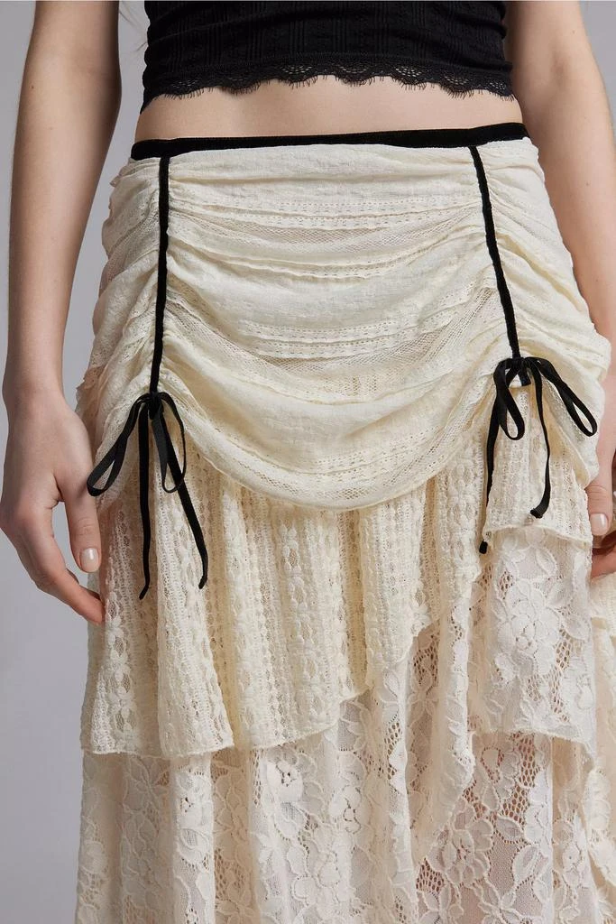 Kimchi Blue Kimchi Blue Elizabeth Lace Bustle Asymmetric Midi Skirt 2