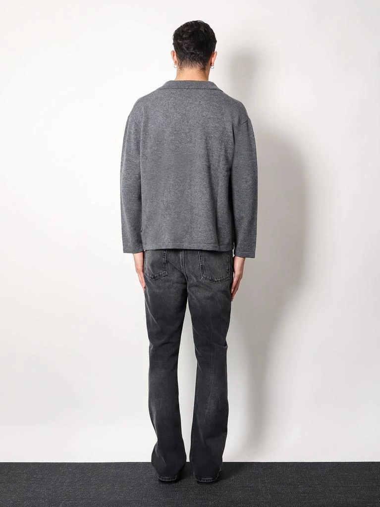 HEVO SWEATER 4