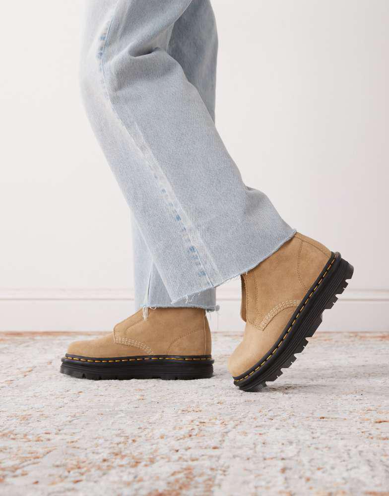 Dr Martens ZebZag laceless boot in savannah tan suede – On Sale