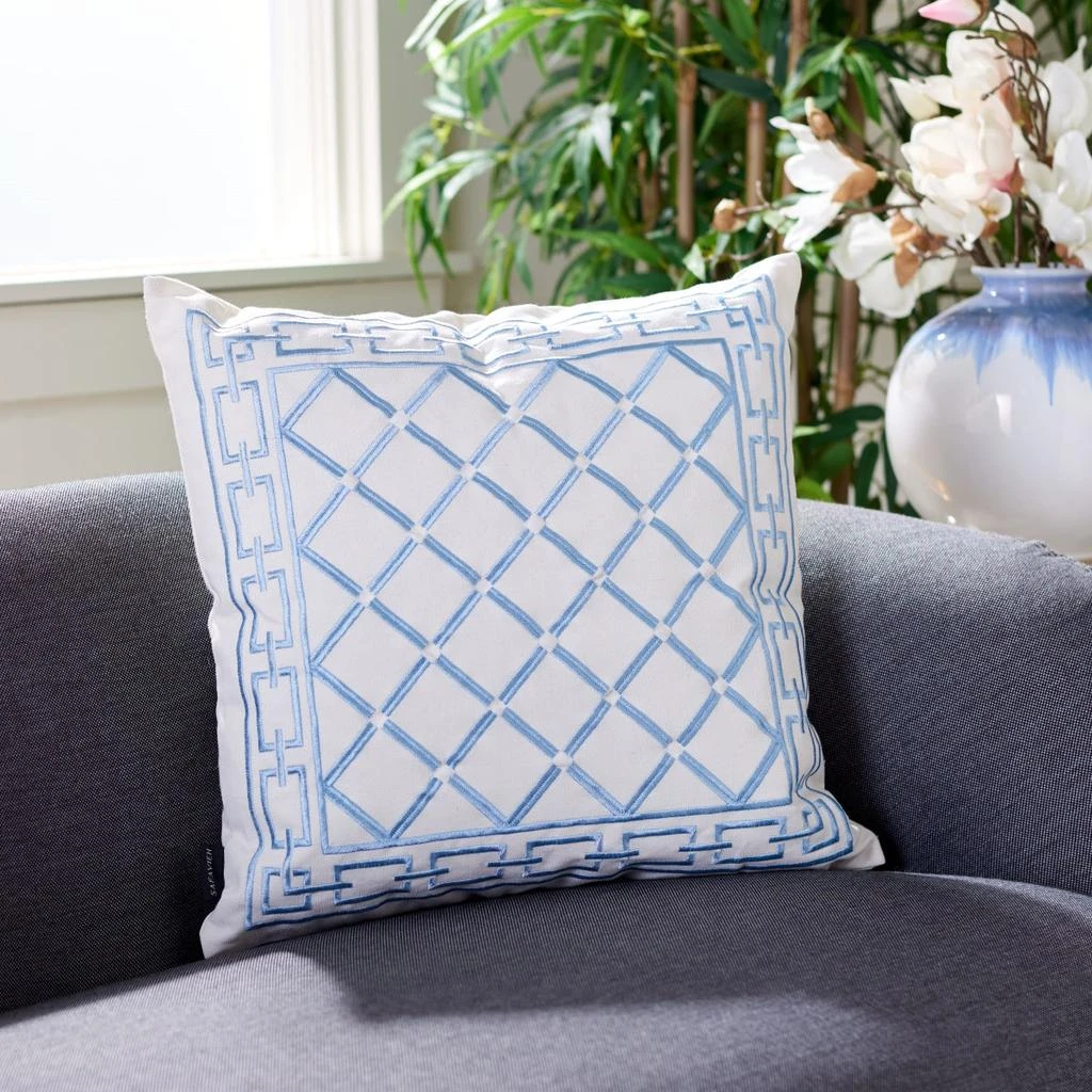 Safavieh Bentra Pillow 1