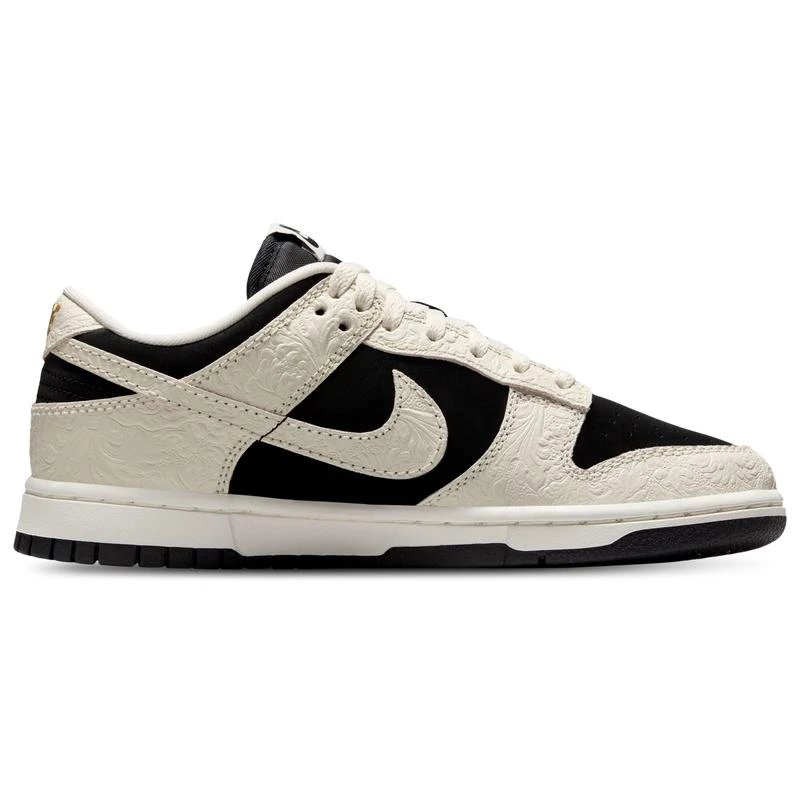 NIKE Nike Dunk Low - Women's