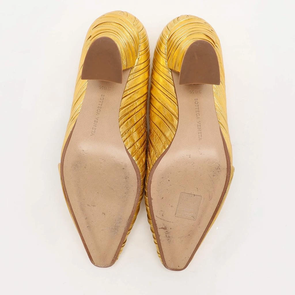 Bottega Veneta Bottega Veneta Gold Lame Leather Folded Pumps Size 36.5 6