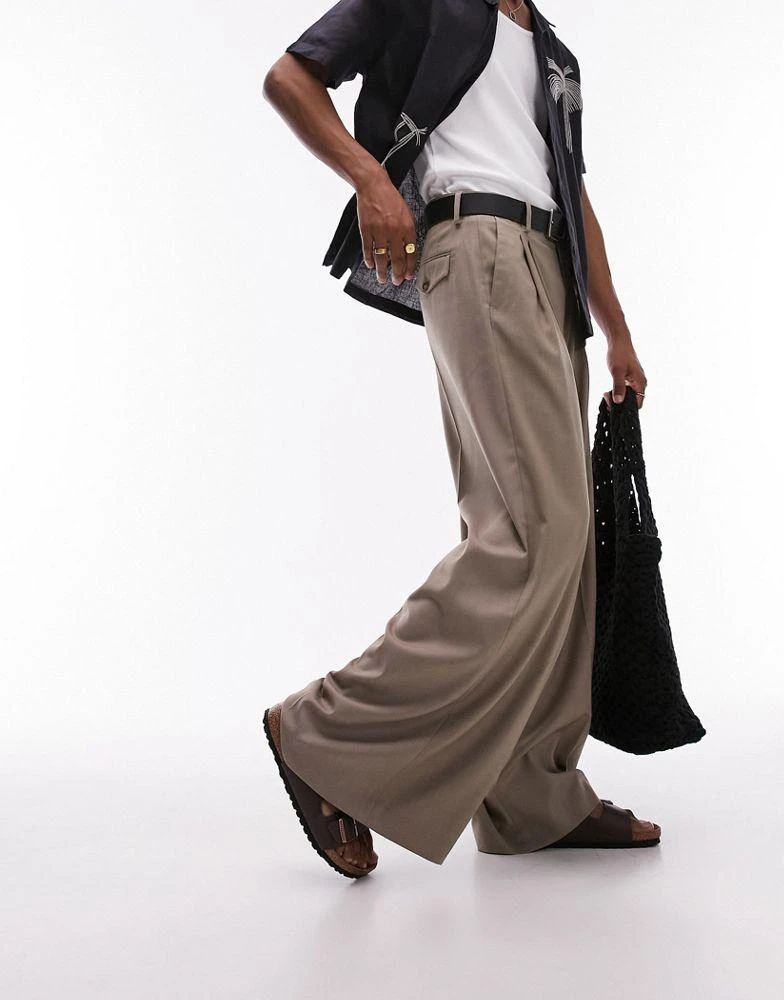 Topman Topman twin pleat baggy smart trouser in stone 2